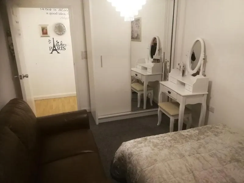 Homestay Half An Hour To The Heart Of London Apartment United Kingdom
